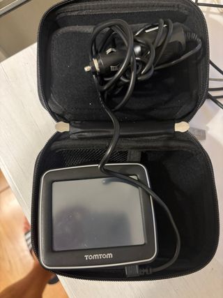 GPS Tomtom con funda y cargador