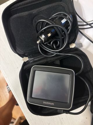 GPS Tomtom con funda y cargador
