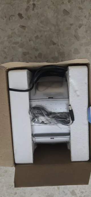 Freidora ovalada blanca