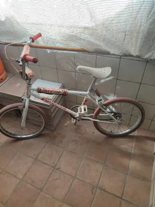 Bicicleta BMX Blanca MENTOR