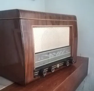 Radio Antigua Phillips