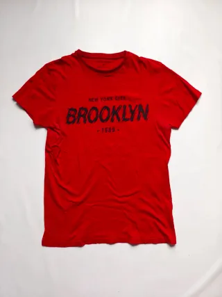 Camiseta roja Brooklyn 1989