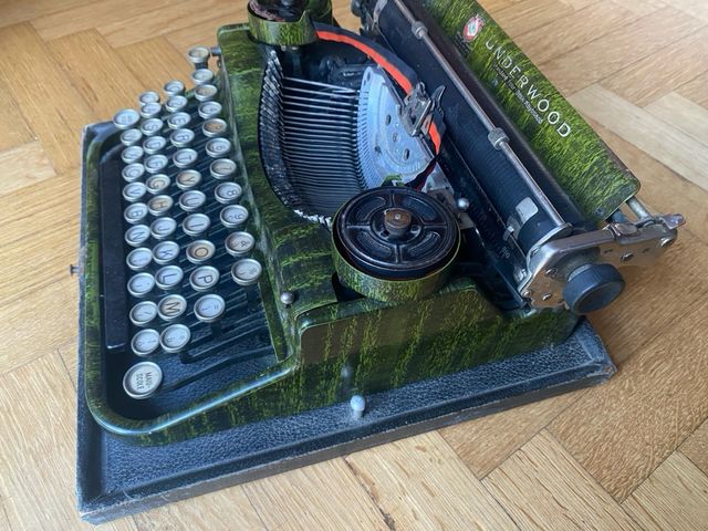 Underwood macchina scrivere antica con custodia