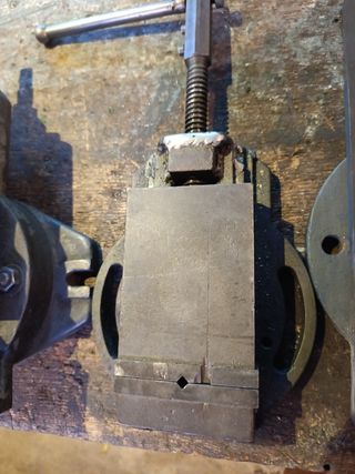 Mordazas regulables - Precio por unidad