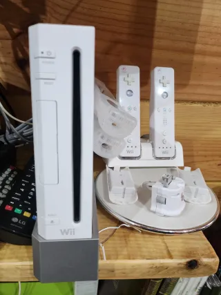 Consola Nintendo Wii + 4 Juegos