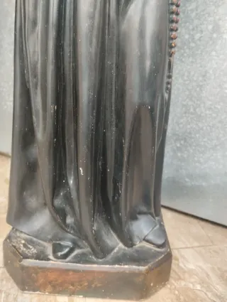 Estatua religiosa antigua