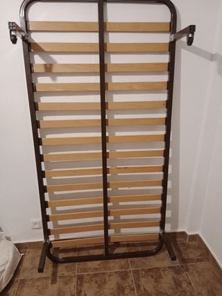 Somier de madera y metal