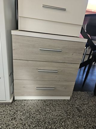 Mesita de noche 3 cajones