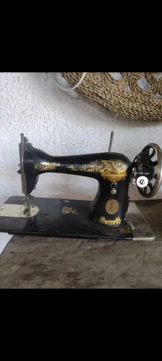 Máquina de coser Singer antigua