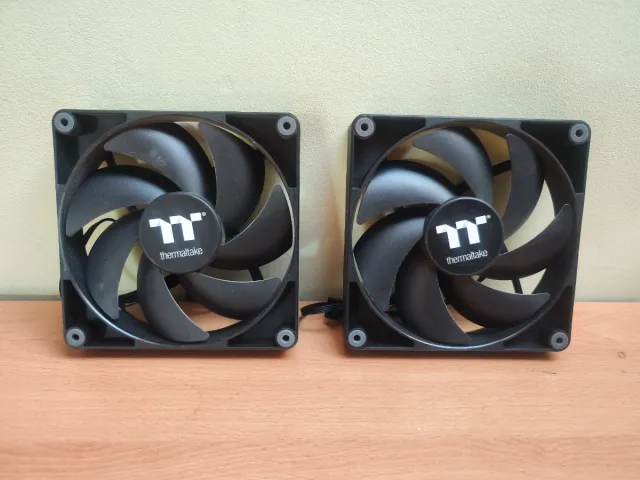 2x Ventiladores Thermaltake TT 1425