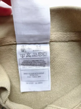 Polo beige con Goofy