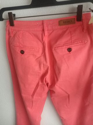 Pantalones Chinos Coral Reiko