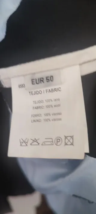 Traje negro elegante