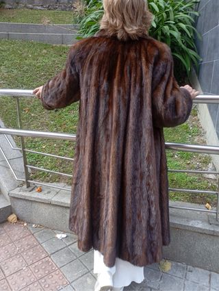 Abrigo largo tipo visón