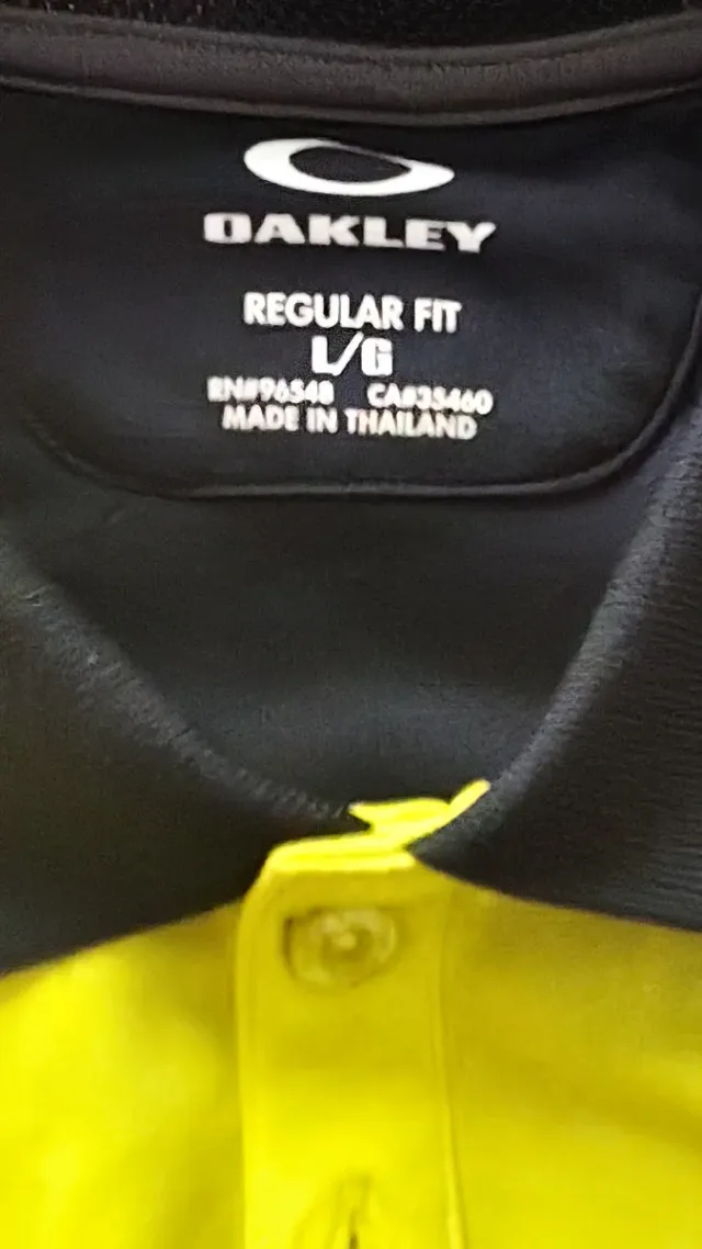 Polo Oakley Skull Gris y Amarillo