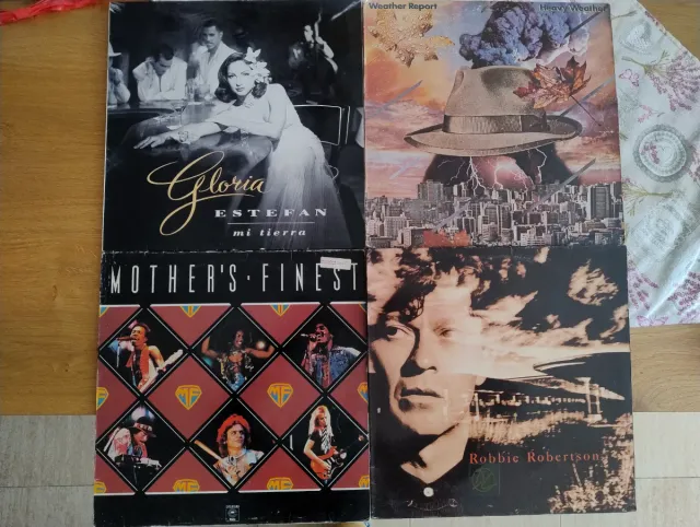 Lote 4 Vinilos: Bryan Adams, Texas, Earth, Saxon