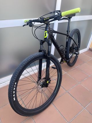 Bicicleta Montaña Scott Negra