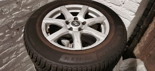 Pneumatici Michelin 4 stagioni 215/65 R16