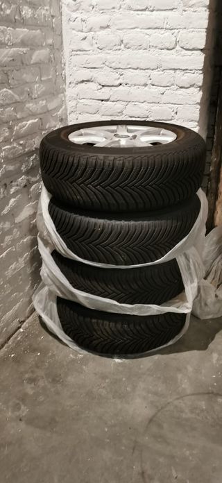 Pneumatici Michelin 4 stagioni 215/65 R16