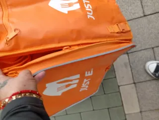 Mochila de reparto naranja nueva