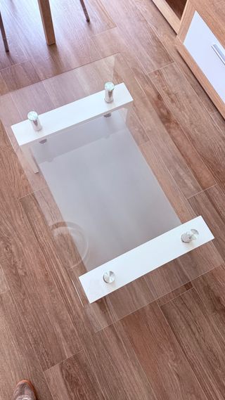 Mesa baja cristal y madera