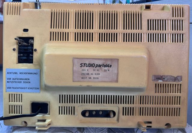 Telewizor kineskopowy PRL RETRO STUDIO PORTABLE