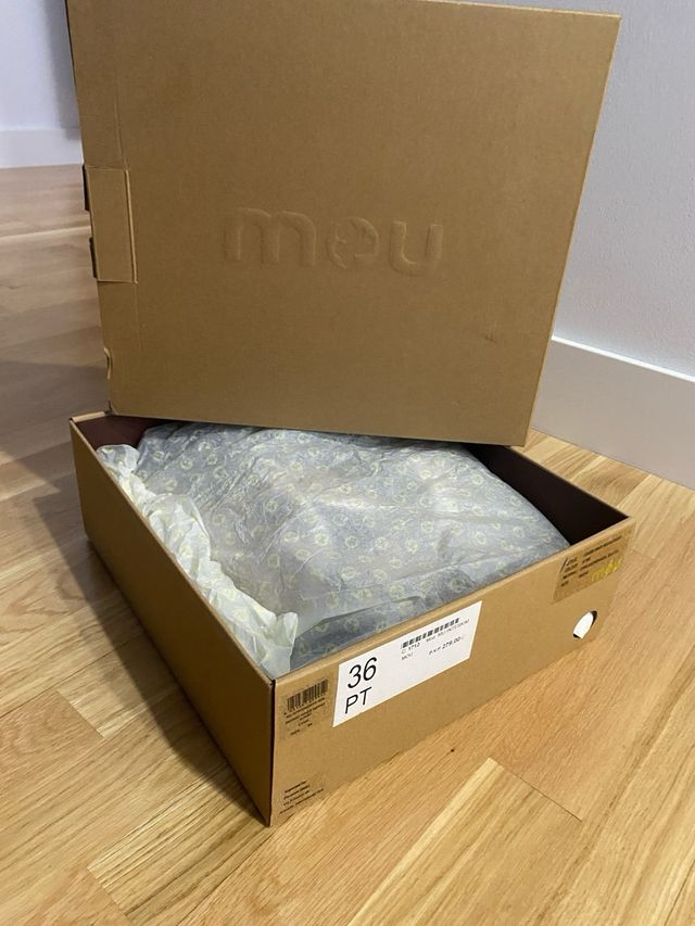 Botas MOU Beige Talla 36