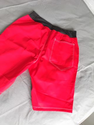 Bermuda XL hombre roja