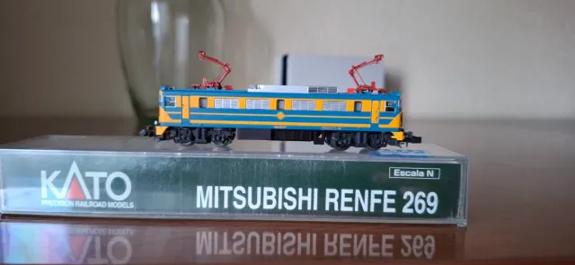 Kato Mitsubishi Renfe 269 Mille Strisce