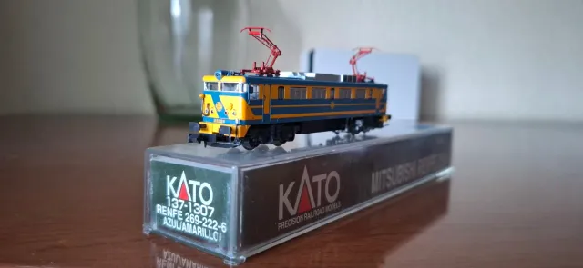 Kato Mitsubishi Renfe 269 Mille Strisce