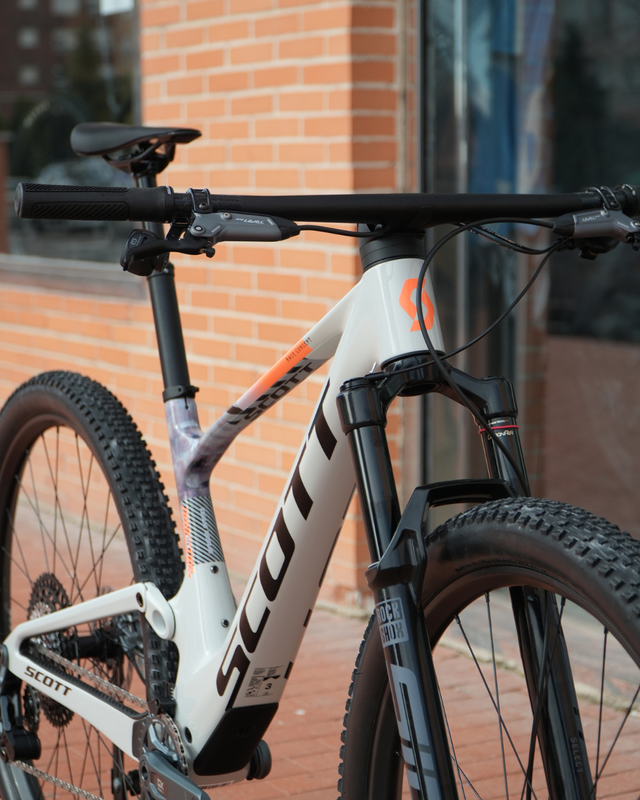 Bicicleta Scott Spark Team Issue 2025