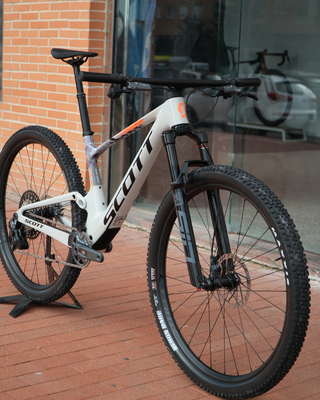 Bicicleta Scott Spark Team Issue 2025