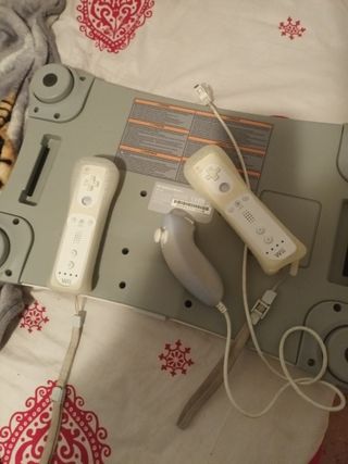 Tabla Wii Balance Board + 2 Mandos Nunchuk