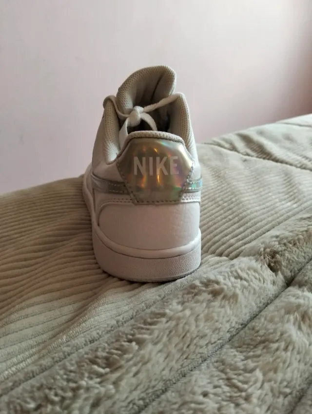 Zapatillas Nike Mujer Talla 37.5 Plata