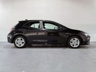 Toyota Corolla Business 1.8 125H ECVT 5p