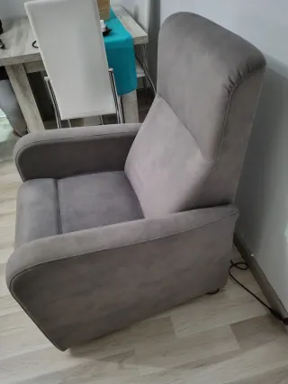 Sillón reclinable eléctrico gris