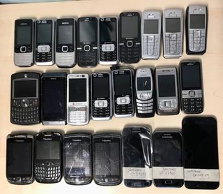 Lotto 24 Telefoni Cellulari Nokia Samsung BlackBer