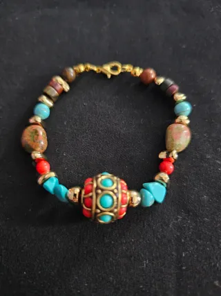 Pulsera mujer con abalorios dorados y turquesa