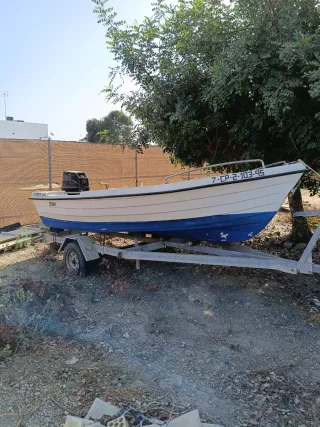 Embarcación estable en venta