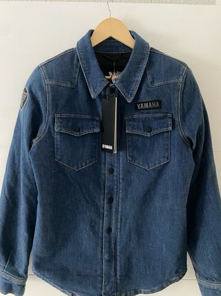 Nueva. Chaqueta vaquera con protectores Yamaha