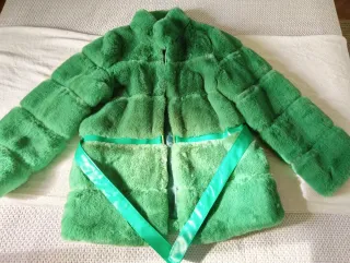 Abrigo de pelo verde