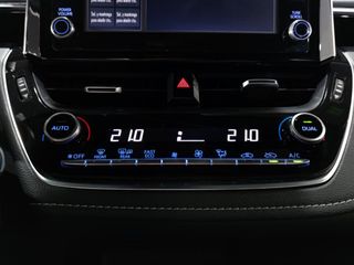 Toyota Corolla Business 1.8 125H ECVT 5p