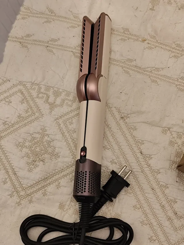 Plancha y secador de pelo - color crema (NUEVO)