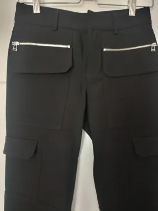 Pantalón cargo Zara negro