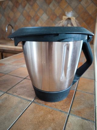 Recipiente, goma de tapa y tapa de Thermomix.