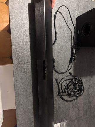 Soundbar LG con Subwoofer