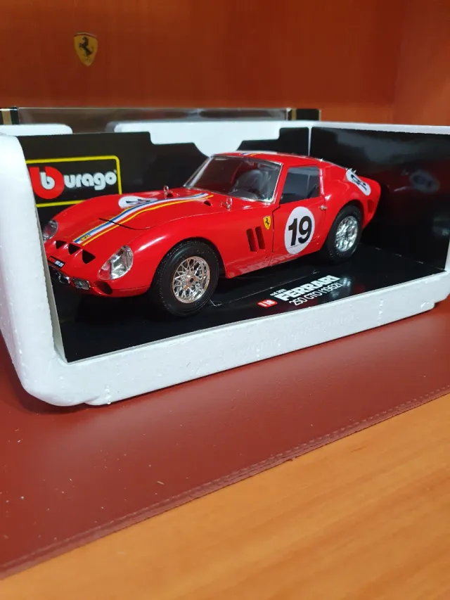 Ferrari 250 GTO Bburago  scala da 1/18