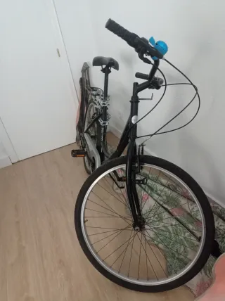 Bicicleta Clásica Negra con Timbre