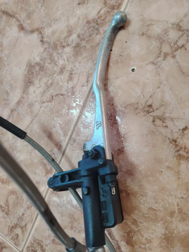 Maneta y bomba freno Aprilia RS125 ABS 2021