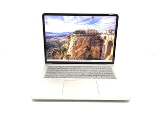 pc portatil microsoft surface laptop studio 2 (intel core i7-13700h, 64gb ram gddr6,,geforce rtx 4060 8gb gddr6, 2tb ssd)